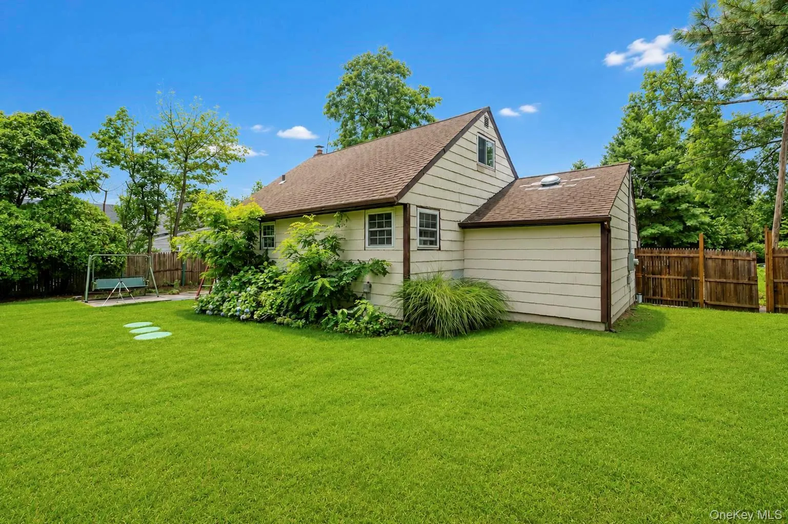 491 Smith Street, Islip, NY, 4 Bedrooms Bedrooms, 7 Rooms Rooms,1 BathroomBathrooms,Residential,For Rent,Smith,0,1031878 491 Smith Street, Islip, NY, 4 Bedrooms Bedrooms, 7 Rooms Rooms,1 BathroomBathrooms,Residential,For Rent,Smith,0,1031878