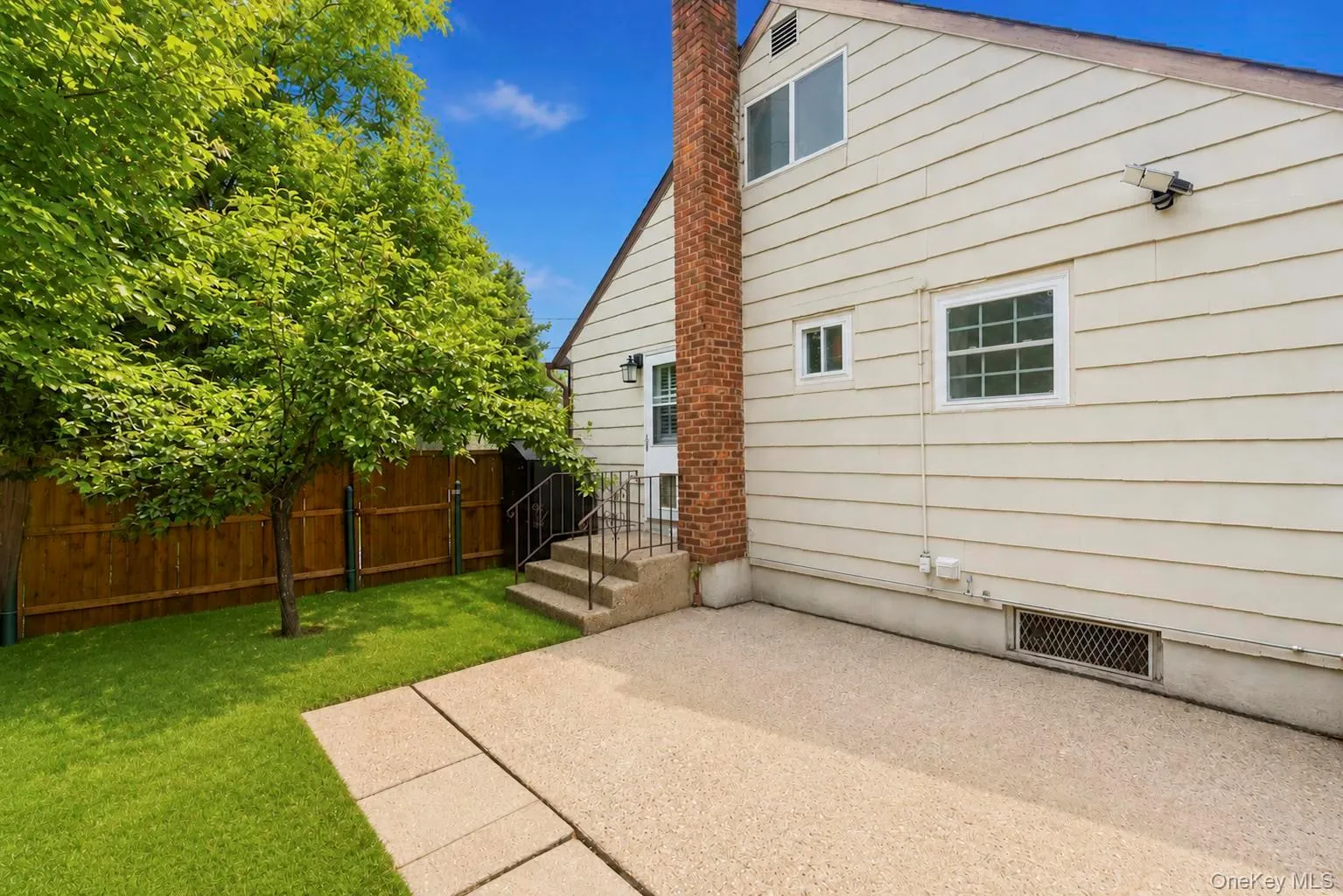491 Smith Street, Islip, NY, 4 Bedrooms Bedrooms, 7 Rooms Rooms,1 BathroomBathrooms,Residential,For Rent,Smith,0,1031878 491 Smith Street, Islip, NY, 4 Bedrooms Bedrooms, 7 Rooms Rooms,1 BathroomBathrooms,Residential,For Rent,Smith,0,1031878