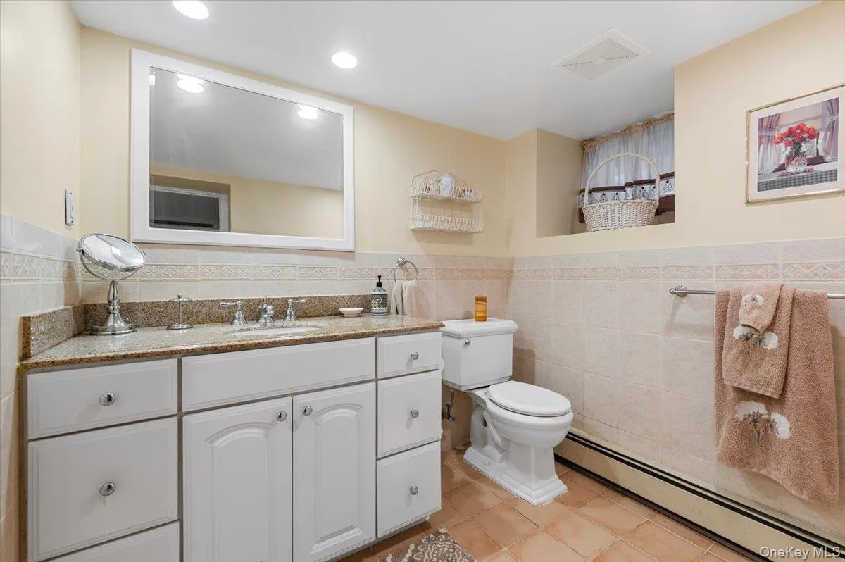 Full Bath Full Bath