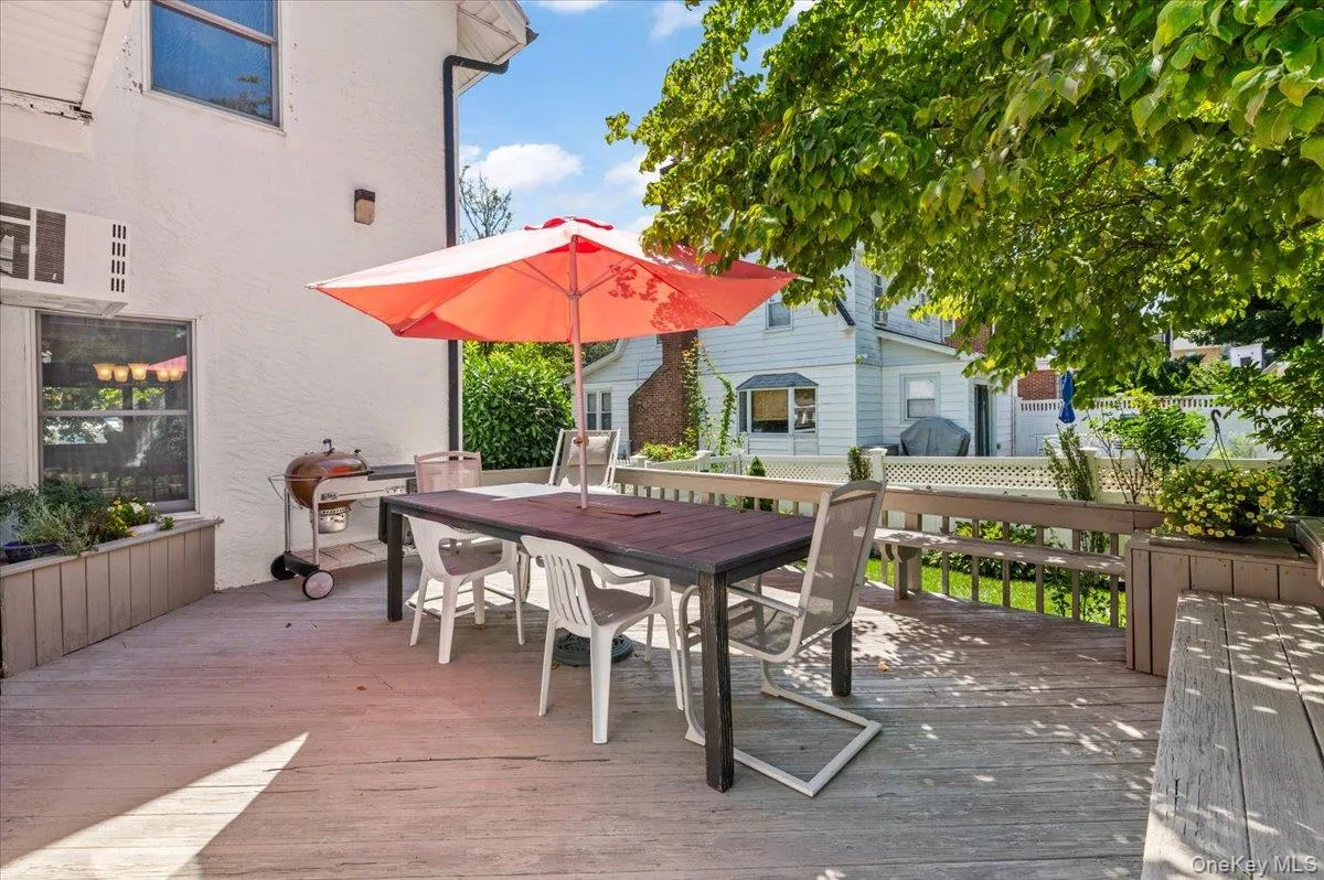 17 Cypress Avenue, North Hempstead, NY, 4 Bedrooms Bedrooms, 9 Rooms Rooms,2 BathroomsBathrooms,Residential,For Rent,Cypress,0,1031880 17 Cypress Avenue, North Hempstead, NY, 4 Bedrooms Bedrooms, 9 Rooms Rooms,2 BathroomsBathrooms,Residential,For Rent,Cypress,0,1031880
