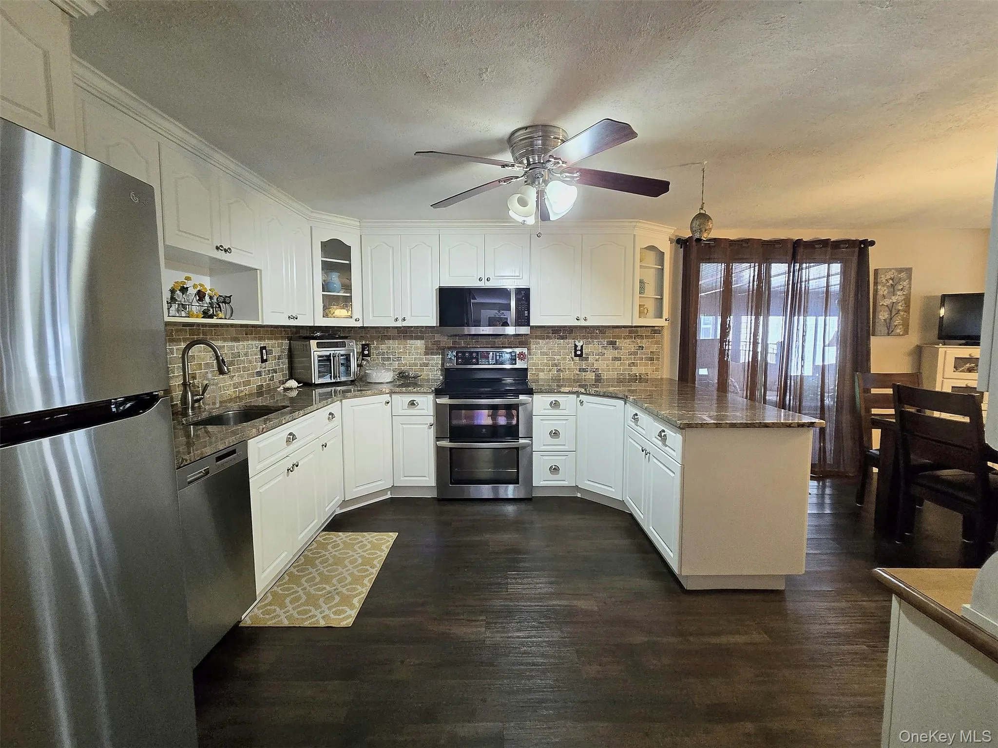 60 Meyer Lane, Brookhaven, NY, 4 Bedrooms Bedrooms, 4 Rooms Rooms,2 BathroomsBathrooms,Residential,For Rent,Meyer,0,1031881 60 Meyer Lane, Brookhaven, NY, 4 Bedrooms Bedrooms, 4 Rooms Rooms,2 BathroomsBathrooms,Residential,For Rent,Meyer,0,1031881