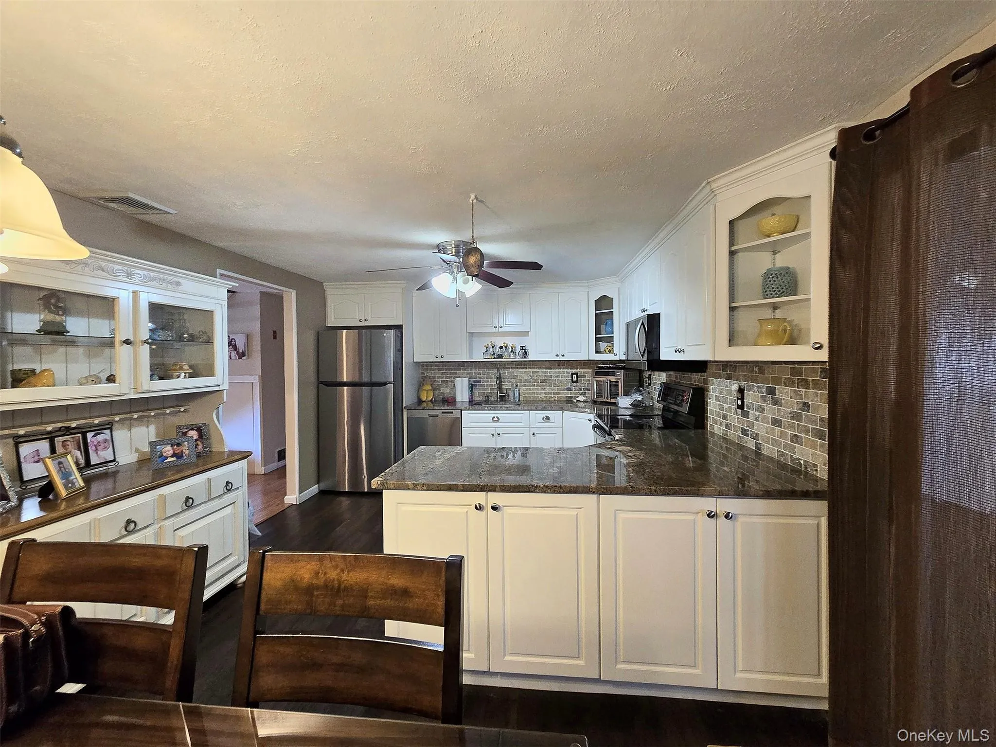 60 Meyer Lane, Brookhaven, NY, 4 Bedrooms Bedrooms, 4 Rooms Rooms,2 BathroomsBathrooms,Residential,For Rent,Meyer,0,1031881 60 Meyer Lane, Brookhaven, NY, 4 Bedrooms Bedrooms, 4 Rooms Rooms,2 BathroomsBathrooms,Residential,For Rent,Meyer,0,1031881