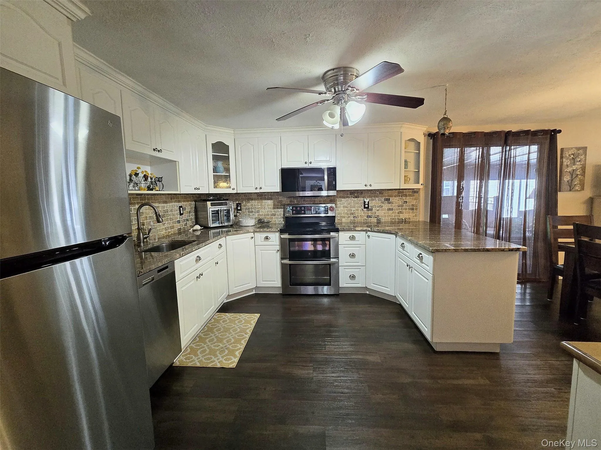 60 Meyer Lane, Brookhaven, NY, 4 Bedrooms Bedrooms, 4 Rooms Rooms,2 BathroomsBathrooms,Residential,For Rent,Meyer,0,1031881 60 Meyer Lane, Brookhaven, NY, 4 Bedrooms Bedrooms, 4 Rooms Rooms,2 BathroomsBathrooms,Residential,For Rent,Meyer,0,1031881