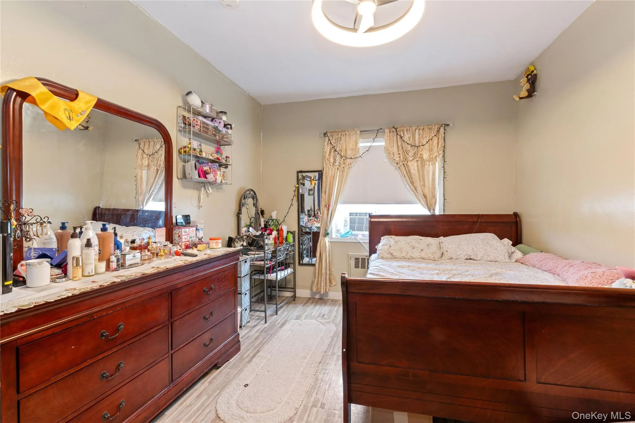 8804 209th Street, New York, NY, 3 Bedrooms Bedrooms, 6 Rooms Rooms,3 BathroomsBathrooms,Residential,For Rent,209th,0,1031883 8804 209th Street, New York, NY, 3 Bedrooms Bedrooms, 6 Rooms Rooms,3 BathroomsBathrooms,Residential,For Rent,209th,0,1031883