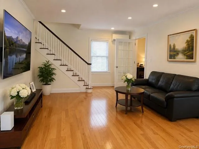 25511 Iowa Road, North Hempstead, NY, 3 Bedrooms Bedrooms, 10 Rooms Rooms,1 BathroomBathrooms,Residential,For Rent,Iowa,0,1031886 25511 Iowa Road, North Hempstead, NY, 3 Bedrooms Bedrooms, 10 Rooms Rooms,1 BathroomBathrooms,Residential,For Rent,Iowa,0,1031886