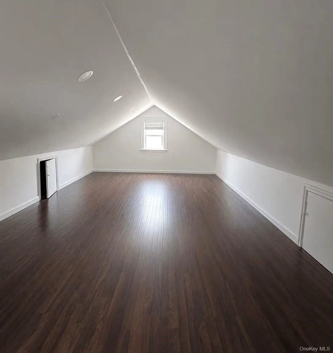 25511 Iowa Road, North Hempstead, NY, 3 Bedrooms Bedrooms, 10 Rooms Rooms,1 BathroomBathrooms,Residential,For Rent,Iowa,0,1031886 25511 Iowa Road, North Hempstead, NY, 3 Bedrooms Bedrooms, 10 Rooms Rooms,1 BathroomBathrooms,Residential,For Rent,Iowa,0,1031886