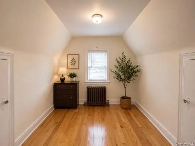25511 Iowa Road, North Hempstead, NY, 3 Bedrooms Bedrooms, 10 Rooms Rooms,1 BathroomBathrooms,Residential,For Rent,Iowa,0,1031886 25511 Iowa Road, North Hempstead, NY, 3 Bedrooms Bedrooms, 10 Rooms Rooms,1 BathroomBathrooms,Residential,For Rent,Iowa,0,1031886