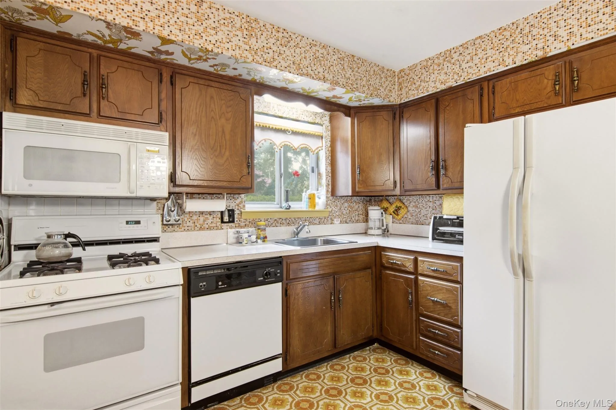 4 Smithtown Crescent, Smithtown, NY, 4 Bedrooms Bedrooms, 8 Rooms Rooms,1 BathroomBathrooms,Residential,For Rent,Smithtown,0,1031895 4 Smithtown Crescent, Smithtown, NY, 4 Bedrooms Bedrooms, 8 Rooms Rooms,1 BathroomBathrooms,Residential,For Rent,Smithtown,0,1031895