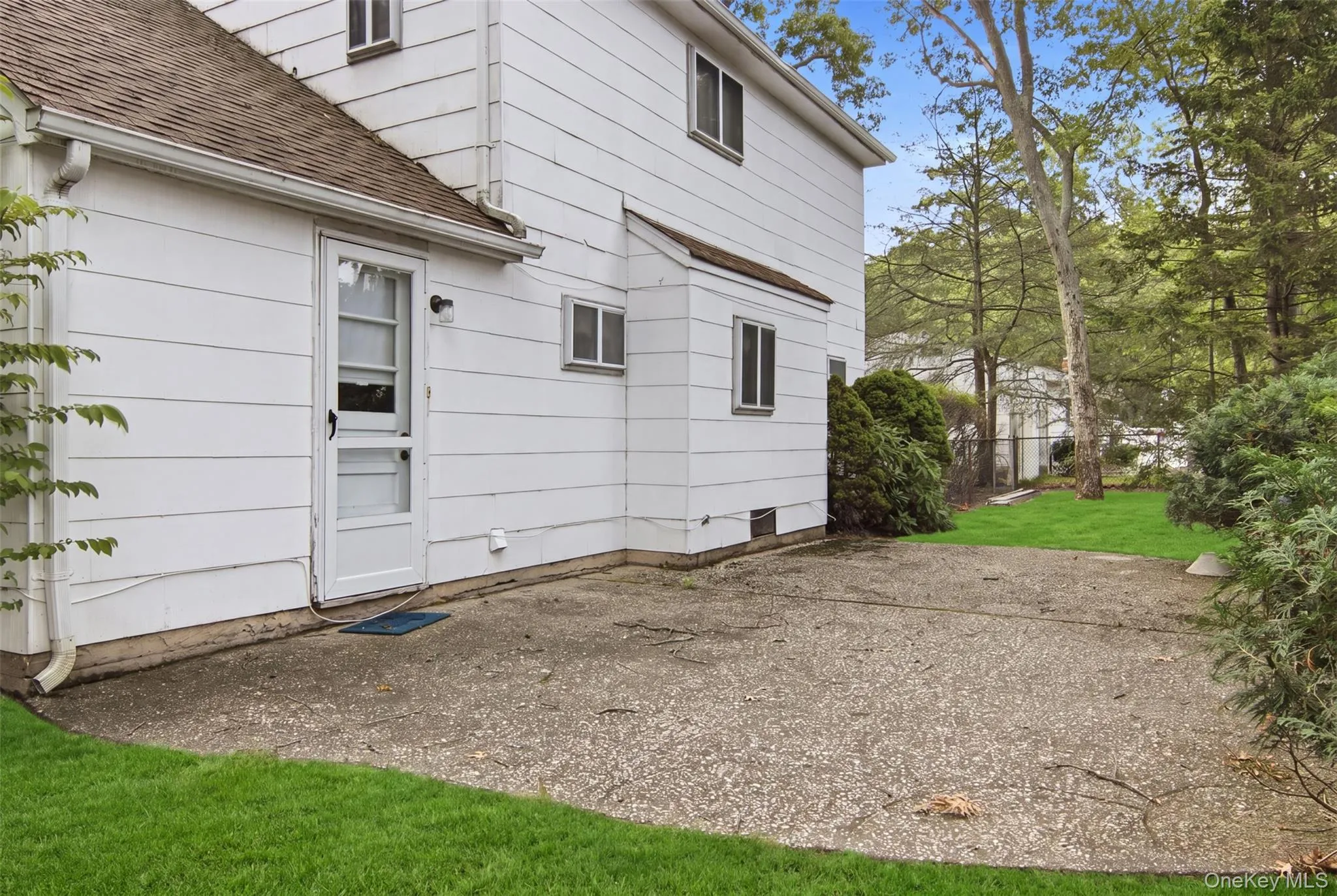 4 Smithtown Crescent, Smithtown, NY, 4 Bedrooms Bedrooms, 8 Rooms Rooms,1 BathroomBathrooms,Residential,For Rent,Smithtown,0,1031895 4 Smithtown Crescent, Smithtown, NY, 4 Bedrooms Bedrooms, 8 Rooms Rooms,1 BathroomBathrooms,Residential,For Rent,Smithtown,0,1031895