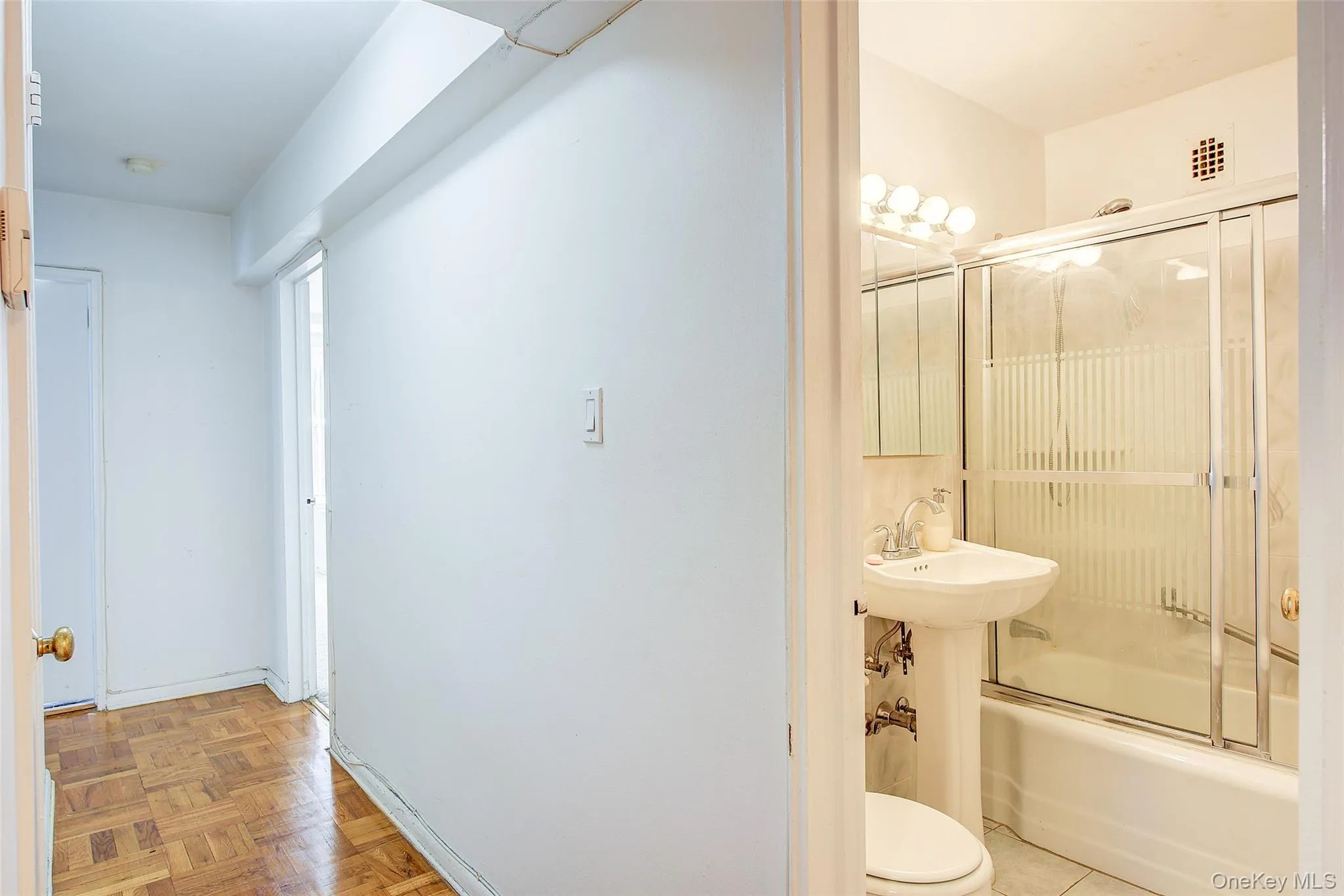 211-65 23rd Avenue, New York, NY, 3 Bedrooms Bedrooms, 5 Rooms Rooms,2 BathroomsBathrooms,Residential,For Rent,23rd,0,1031896 211-65 23rd Avenue, New York, NY, 3 Bedrooms Bedrooms, 5 Rooms Rooms,2 BathroomsBathrooms,Residential,For Rent,23rd,0,1031896