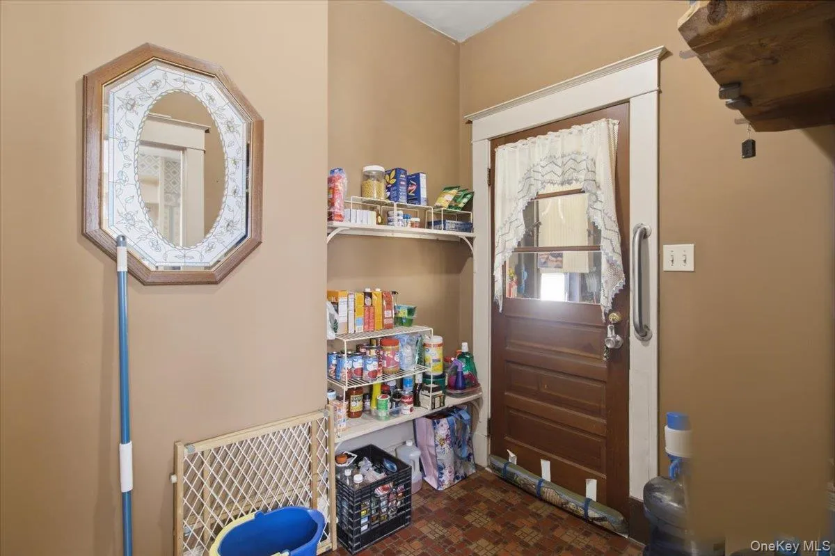 166 Spring Street, Catskill, NY, 3 Bedrooms Bedrooms, 9 Rooms Rooms,1 BathroomBathrooms,Residential,For Rent,Spring,0,1031901 166 Spring Street, Catskill, NY, 3 Bedrooms Bedrooms, 9 Rooms Rooms,1 BathroomBathrooms,Residential,For Rent,Spring,0,1031901