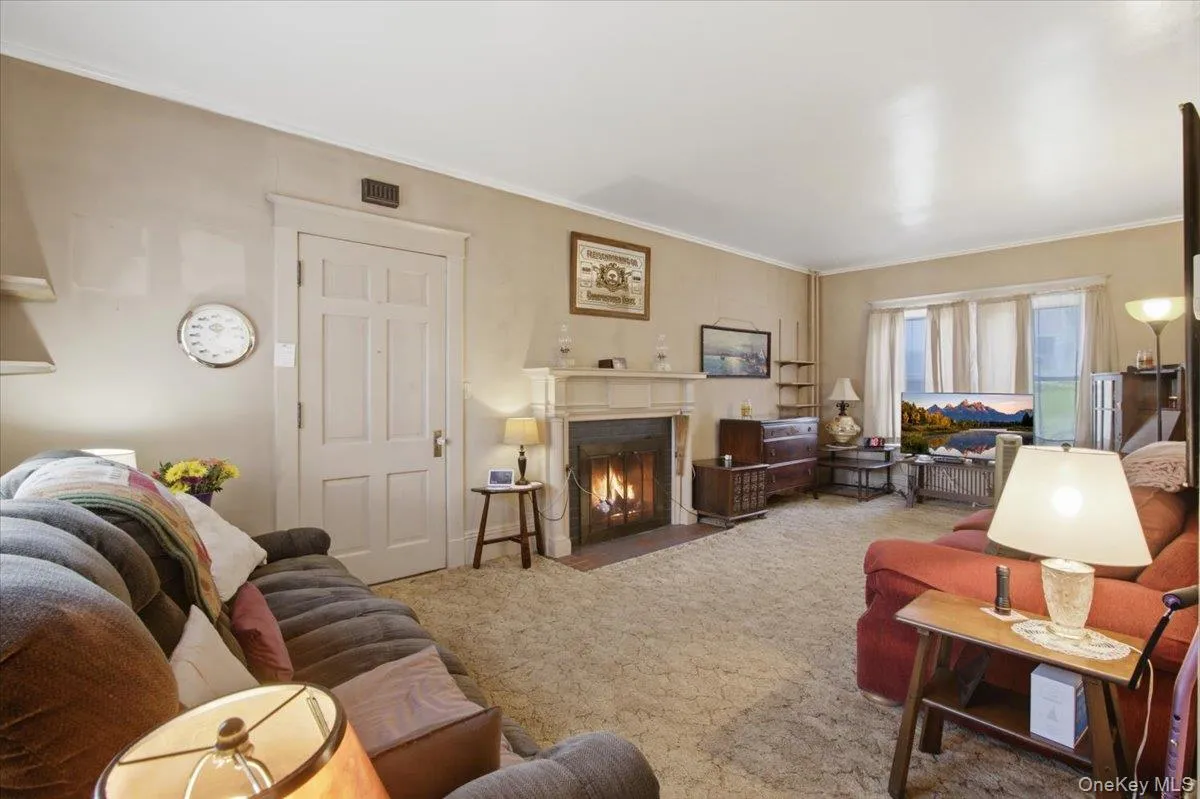 166 Spring Street, Catskill, NY, 3 Bedrooms Bedrooms, 9 Rooms Rooms,1 BathroomBathrooms,Residential,For Rent,Spring,0,1031901 166 Spring Street, Catskill, NY, 3 Bedrooms Bedrooms, 9 Rooms Rooms,1 BathroomBathrooms,Residential,For Rent,Spring,0,1031901