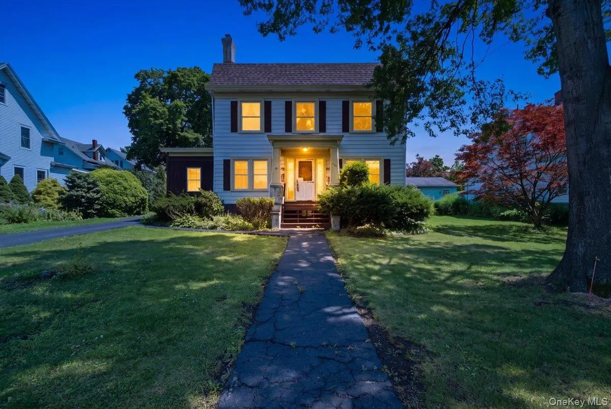 166 Spring Street, Catskill, NY, 3 Bedrooms Bedrooms, 9 Rooms Rooms,1 BathroomBathrooms,Residential,For Rent,Spring,0,1031901 166 Spring Street, Catskill, NY, 3 Bedrooms Bedrooms, 9 Rooms Rooms,1 BathroomBathrooms,Residential,For Rent,Spring,0,1031901