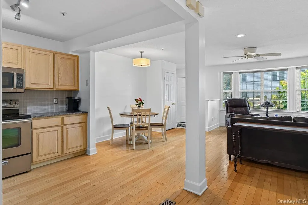 All stainless steel appliances. New microwave/convection oven. All stainless steel appliances. New microwave/convection oven.