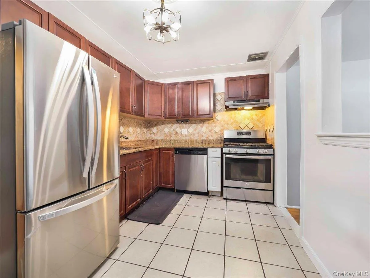 10 Brevoort Drive, Haverstraw, NY, 2 Bedrooms Bedrooms, 5 Rooms Rooms,2 BathroomsBathrooms,Residential,For Rent,Brevoort,0,1031917 10 Brevoort Drive, Haverstraw, NY, 2 Bedrooms Bedrooms, 5 Rooms Rooms,2 BathroomsBathrooms,Residential,For Rent,Brevoort,0,1031917