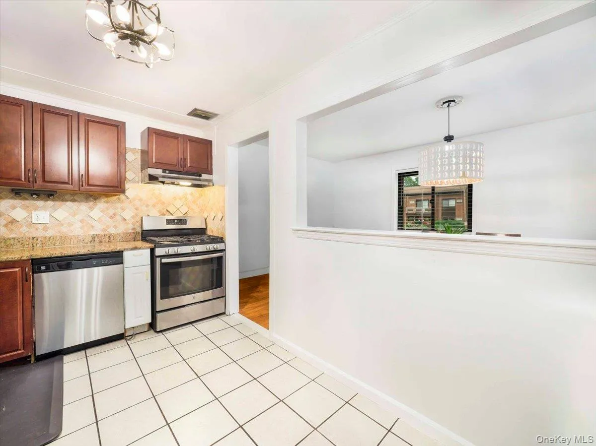 10 Brevoort Drive, Haverstraw, NY, 2 Bedrooms Bedrooms, 5 Rooms Rooms,2 BathroomsBathrooms,Residential,For Rent,Brevoort,0,1031917 10 Brevoort Drive, Haverstraw, NY, 2 Bedrooms Bedrooms, 5 Rooms Rooms,2 BathroomsBathrooms,Residential,For Rent,Brevoort,0,1031917