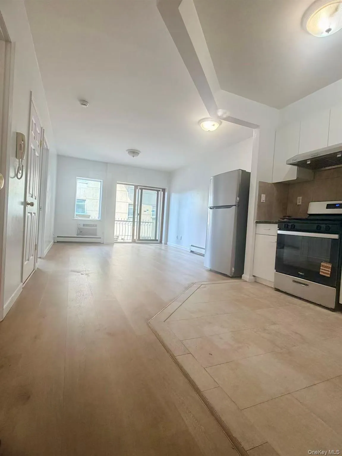 4231 Colden Street, New York, NY, 2 Bedrooms Bedrooms, 4 Rooms Rooms,1 BathroomBathrooms,Residential,For Rent,Colden,0,1031925 4231 Colden Street, New York, NY, 2 Bedrooms Bedrooms, 4 Rooms Rooms,1 BathroomBathrooms,Residential,For Rent,Colden,0,1031925