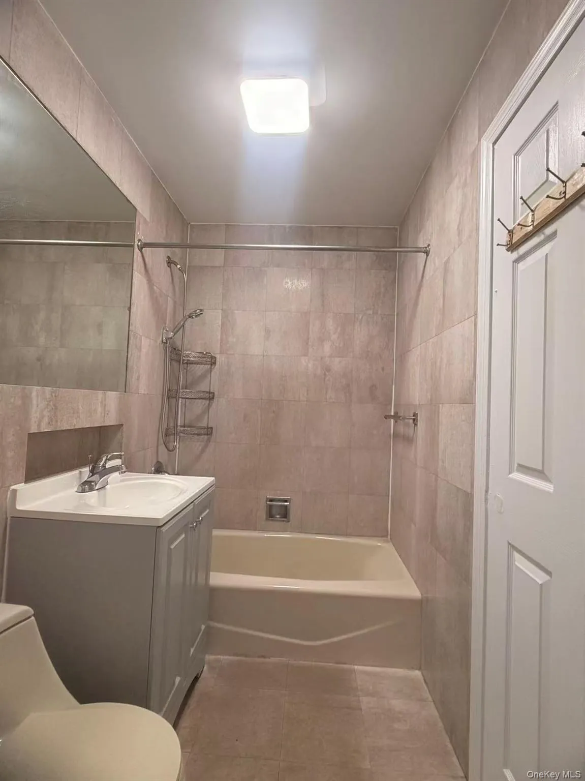4231 Colden Street, New York, NY, 2 Bedrooms Bedrooms, 4 Rooms Rooms,1 BathroomBathrooms,Residential,For Rent,Colden,0,1031925 4231 Colden Street, New York, NY, 2 Bedrooms Bedrooms, 4 Rooms Rooms,1 BathroomBathrooms,Residential,For Rent,Colden,0,1031925