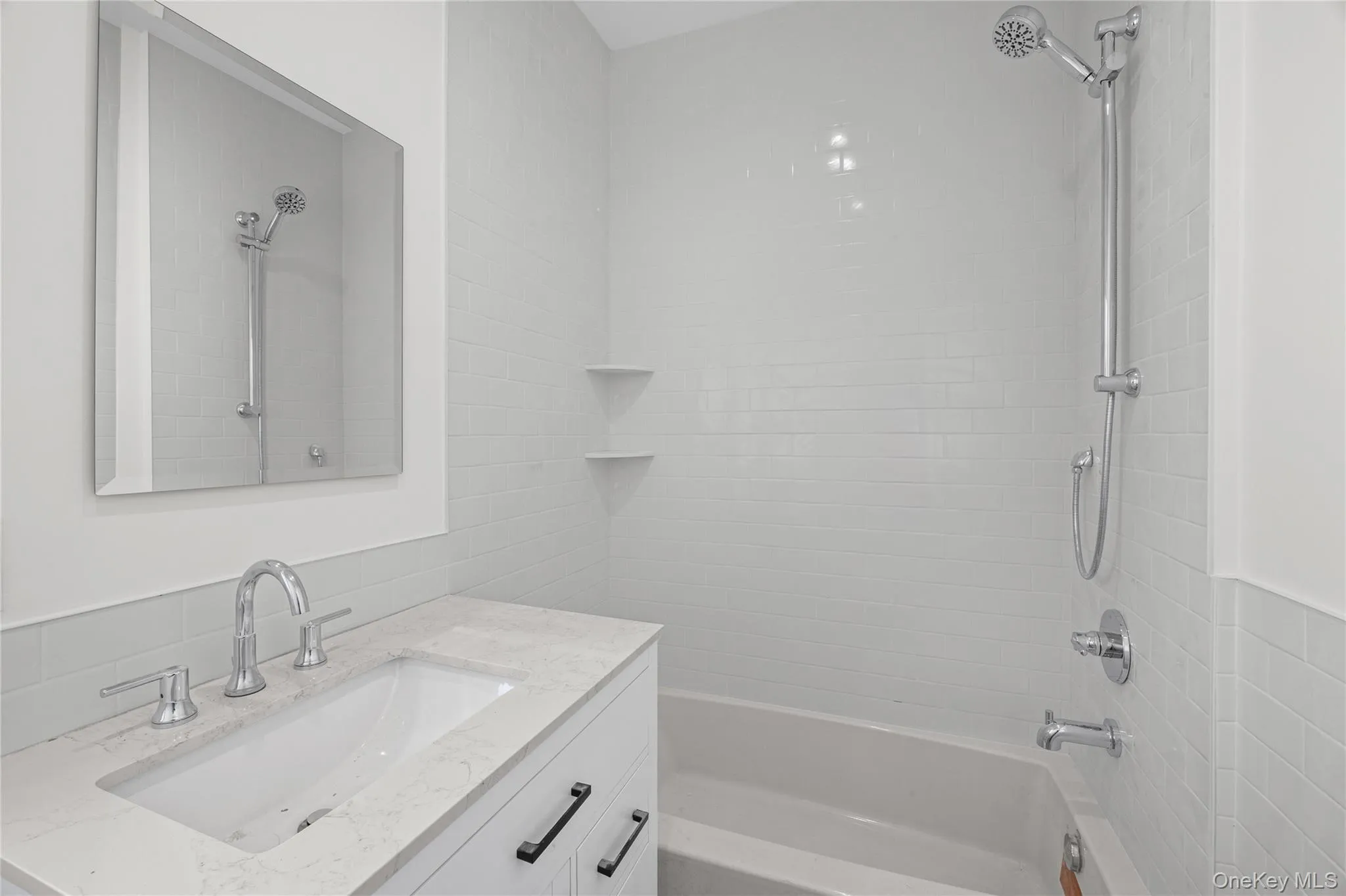 43 Westbury Avenue, North Hempstead, NY, 5 Bedrooms Bedrooms, 9 Rooms Rooms,3 BathroomsBathrooms,Residential,For Rent,Westbury,0,1031927 43 Westbury Avenue, North Hempstead, NY, 5 Bedrooms Bedrooms, 9 Rooms Rooms,3 BathroomsBathrooms,Residential,For Rent,Westbury,0,1031927