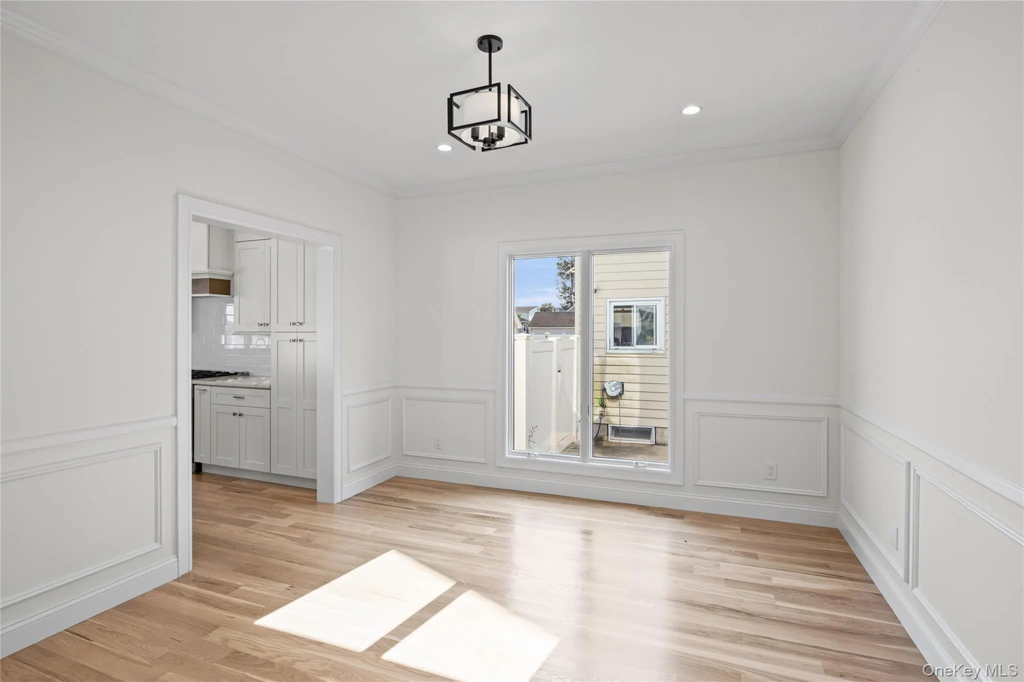 43 Westbury Avenue, North Hempstead, NY, 5 Bedrooms Bedrooms, 9 Rooms Rooms,3 BathroomsBathrooms,Residential,For Rent,Westbury,0,1031927 43 Westbury Avenue, North Hempstead, NY, 5 Bedrooms Bedrooms, 9 Rooms Rooms,3 BathroomsBathrooms,Residential,For Rent,Westbury,0,1031927