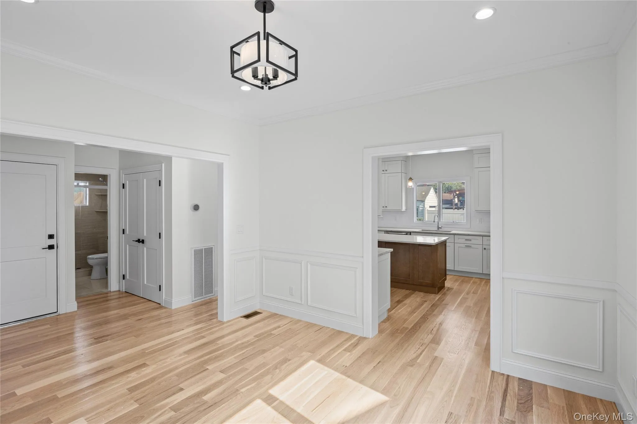 43 Westbury Avenue, North Hempstead, NY, 5 Bedrooms Bedrooms, 9 Rooms Rooms,3 BathroomsBathrooms,Residential,For Rent,Westbury,0,1031927 43 Westbury Avenue, North Hempstead, NY, 5 Bedrooms Bedrooms, 9 Rooms Rooms,3 BathroomsBathrooms,Residential,For Rent,Westbury,0,1031927