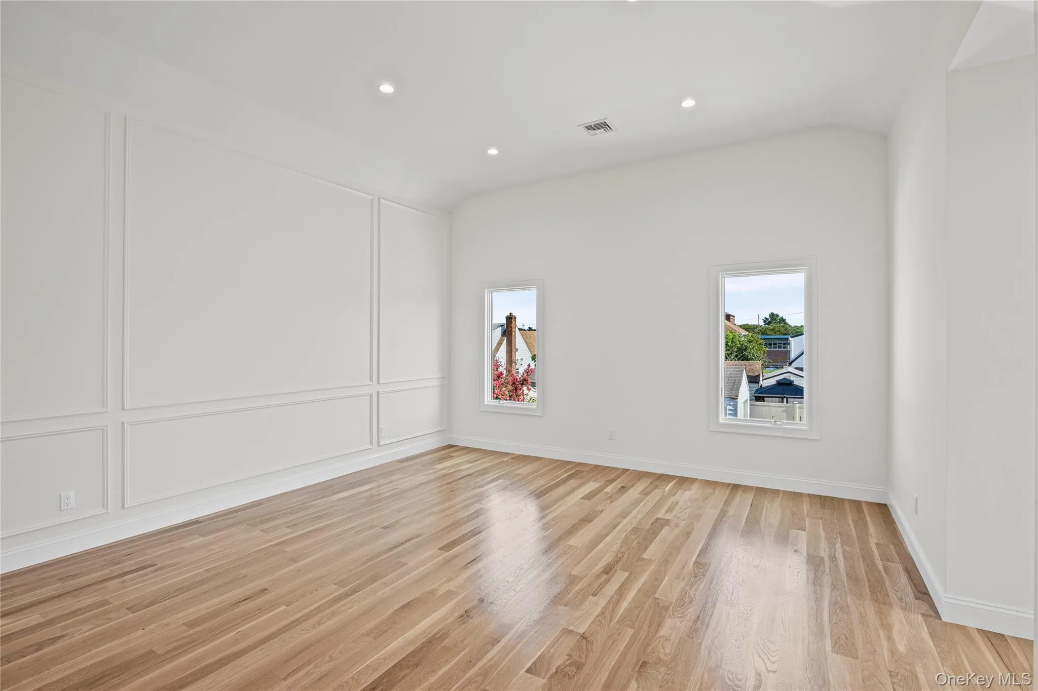 43 Westbury Avenue, North Hempstead, NY, 5 Bedrooms Bedrooms, 9 Rooms Rooms,3 BathroomsBathrooms,Residential,For Rent,Westbury,0,1031927 43 Westbury Avenue, North Hempstead, NY, 5 Bedrooms Bedrooms, 9 Rooms Rooms,3 BathroomsBathrooms,Residential,For Rent,Westbury,0,1031927