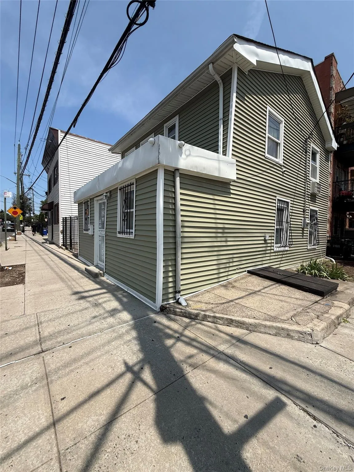 801 215th Street, New York, NY, 3 Bedrooms Bedrooms, 5 Rooms Rooms,2 BathroomsBathrooms,Residential,For Rent,215th,0,1031933 801 215th Street, New York, NY, 3 Bedrooms Bedrooms, 5 Rooms Rooms,2 BathroomsBathrooms,Residential,For Rent,215th,0,1031933