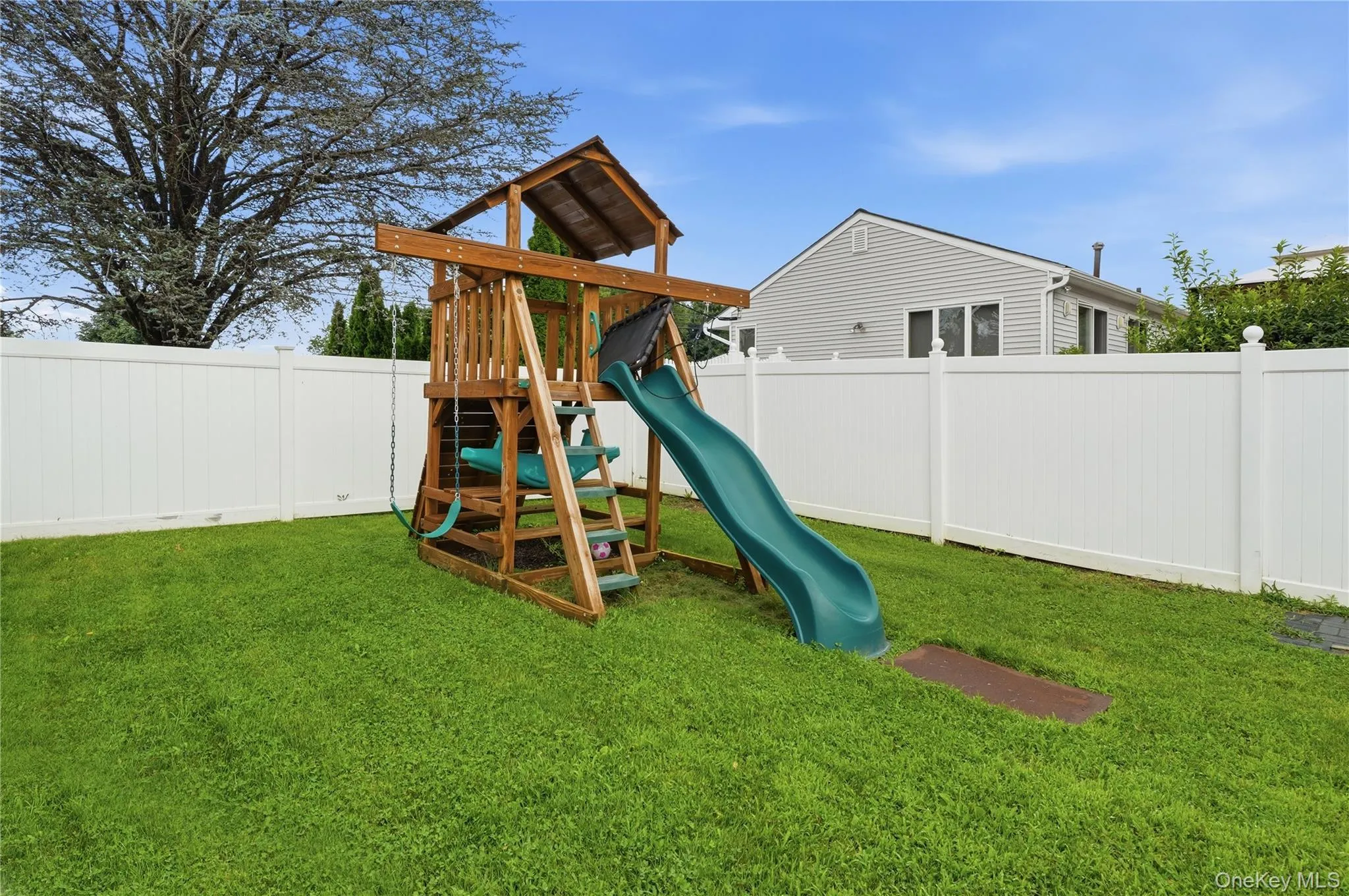 235 Eastwood Avenue, Babylon, NY, 4 Bedrooms Bedrooms, 9 Rooms Rooms,2 BathroomsBathrooms,Residential,For Rent,Eastwood,0,1031935 235 Eastwood Avenue, Babylon, NY, 4 Bedrooms Bedrooms, 9 Rooms Rooms,2 BathroomsBathrooms,Residential,For Rent,Eastwood,0,1031935