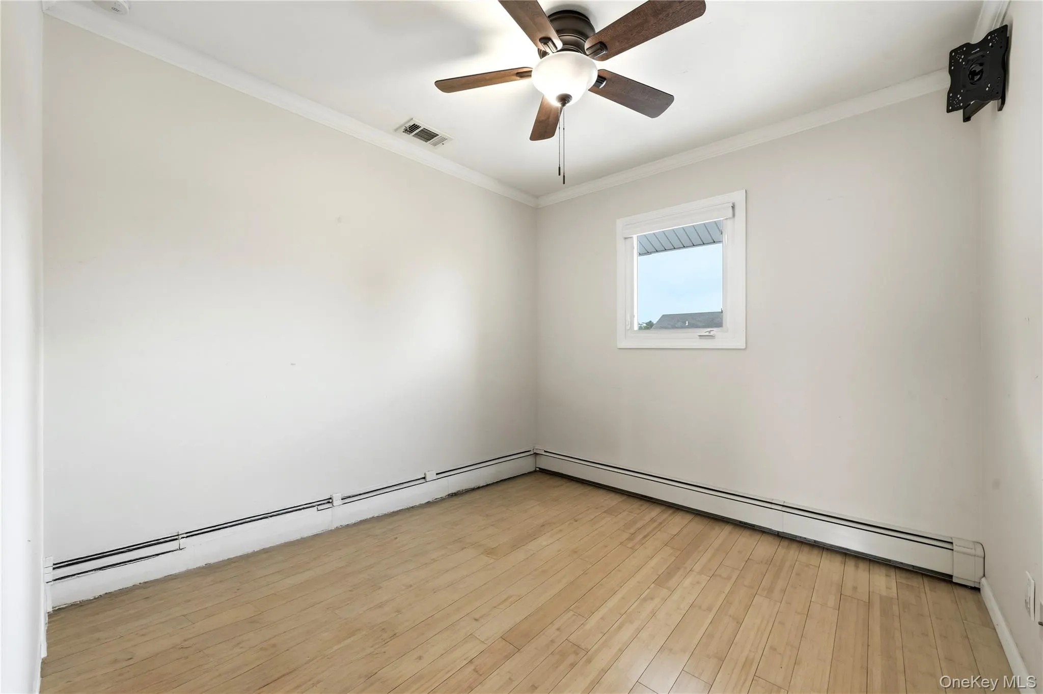 235 Eastwood Avenue, Babylon, NY, 4 Bedrooms Bedrooms, 9 Rooms Rooms,2 BathroomsBathrooms,Residential,For Rent,Eastwood,0,1031935 235 Eastwood Avenue, Babylon, NY, 4 Bedrooms Bedrooms, 9 Rooms Rooms,2 BathroomsBathrooms,Residential,For Rent,Eastwood,0,1031935
