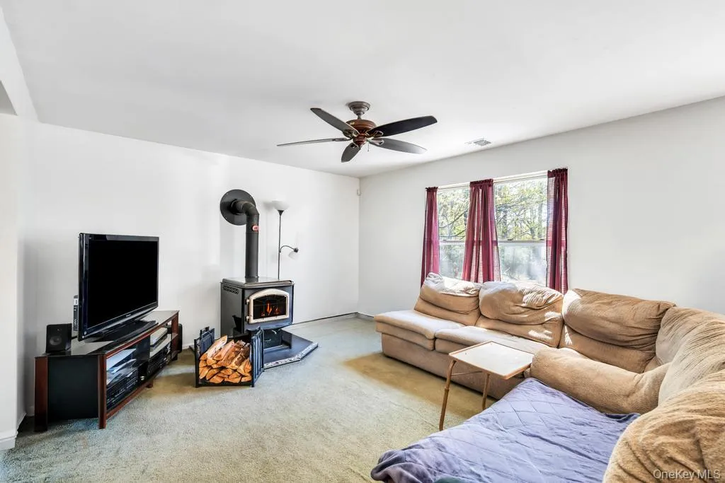 32 Prince Road, Brookhaven, NY, 5 Bedrooms Bedrooms, 11 Rooms Rooms,3 BathroomsBathrooms,Residential,For Rent,Prince,0,1031938 32 Prince Road, Brookhaven, NY, 5 Bedrooms Bedrooms, 11 Rooms Rooms,3 BathroomsBathrooms,Residential,For Rent,Prince,0,1031938
