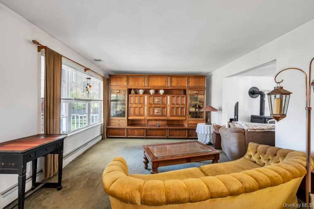 32 Prince Road, Brookhaven, NY, 5 Bedrooms Bedrooms, 11 Rooms Rooms,3 BathroomsBathrooms,Residential,For Rent,Prince,0,1031938 32 Prince Road, Brookhaven, NY, 5 Bedrooms Bedrooms, 11 Rooms Rooms,3 BathroomsBathrooms,Residential,For Rent,Prince,0,1031938