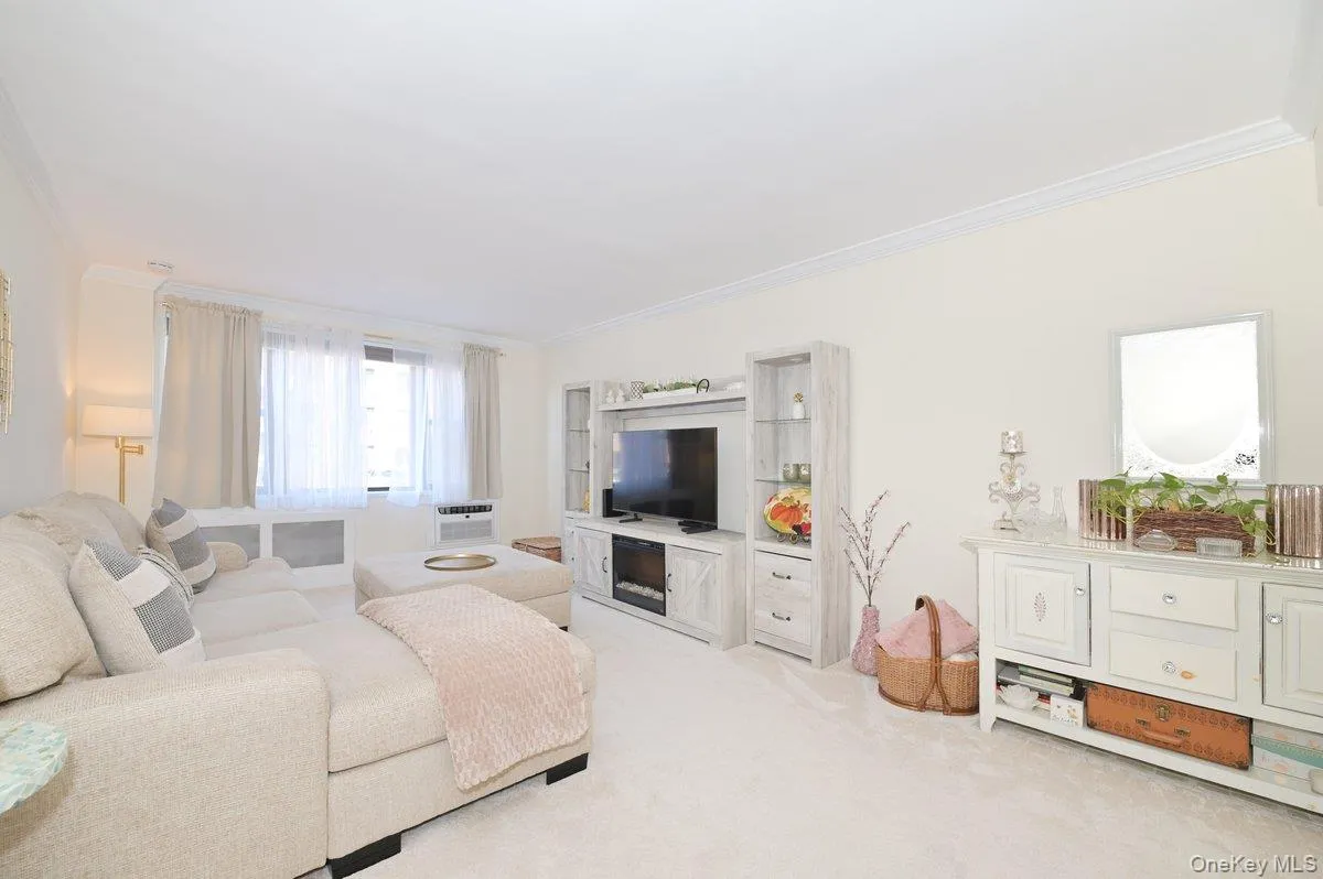 4 Birchwood Court, Hempstead, NY, 1 Bedroom Bedrooms, 4 Rooms Rooms,1 BathroomBathrooms,Residential,For Rent,Birchwood,0,1031944 4 Birchwood Court, Hempstead, NY, 1 Bedroom Bedrooms, 4 Rooms Rooms,1 BathroomBathrooms,Residential,For Rent,Birchwood,0,1031944