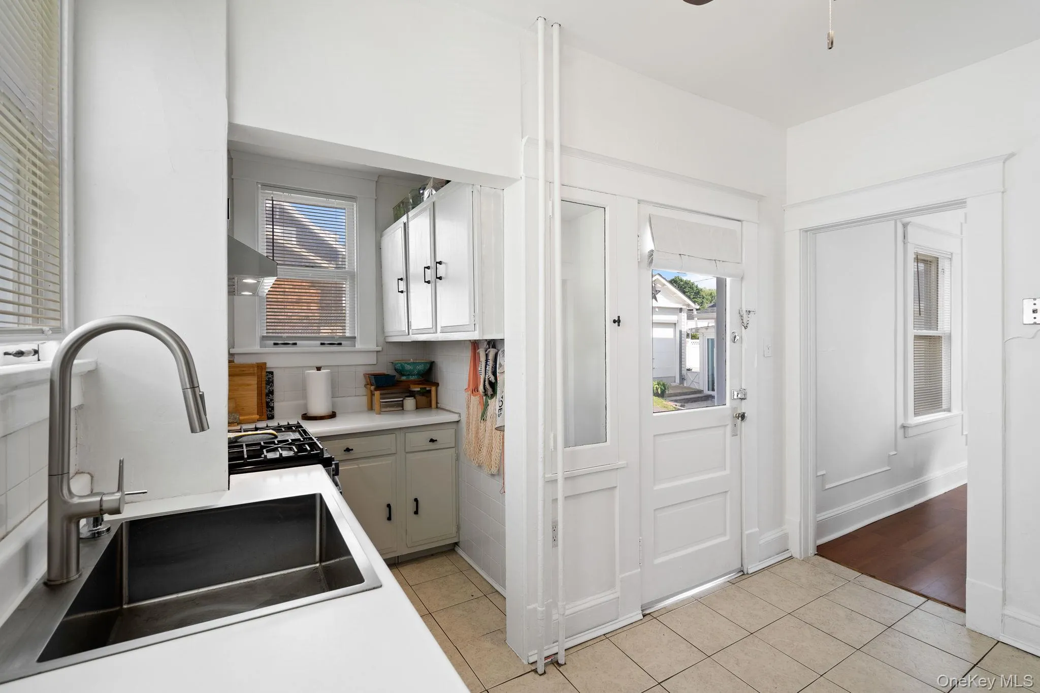 102 Prospect Street, Newburgh (city), NY, 3 Bedrooms Bedrooms, 5 Rooms Rooms,1 BathroomBathrooms,Residential,For Rent,Prospect,0,1031945 102 Prospect Street, Newburgh (city), NY, 3 Bedrooms Bedrooms, 5 Rooms Rooms,1 BathroomBathrooms,Residential,For Rent,Prospect,0,1031945