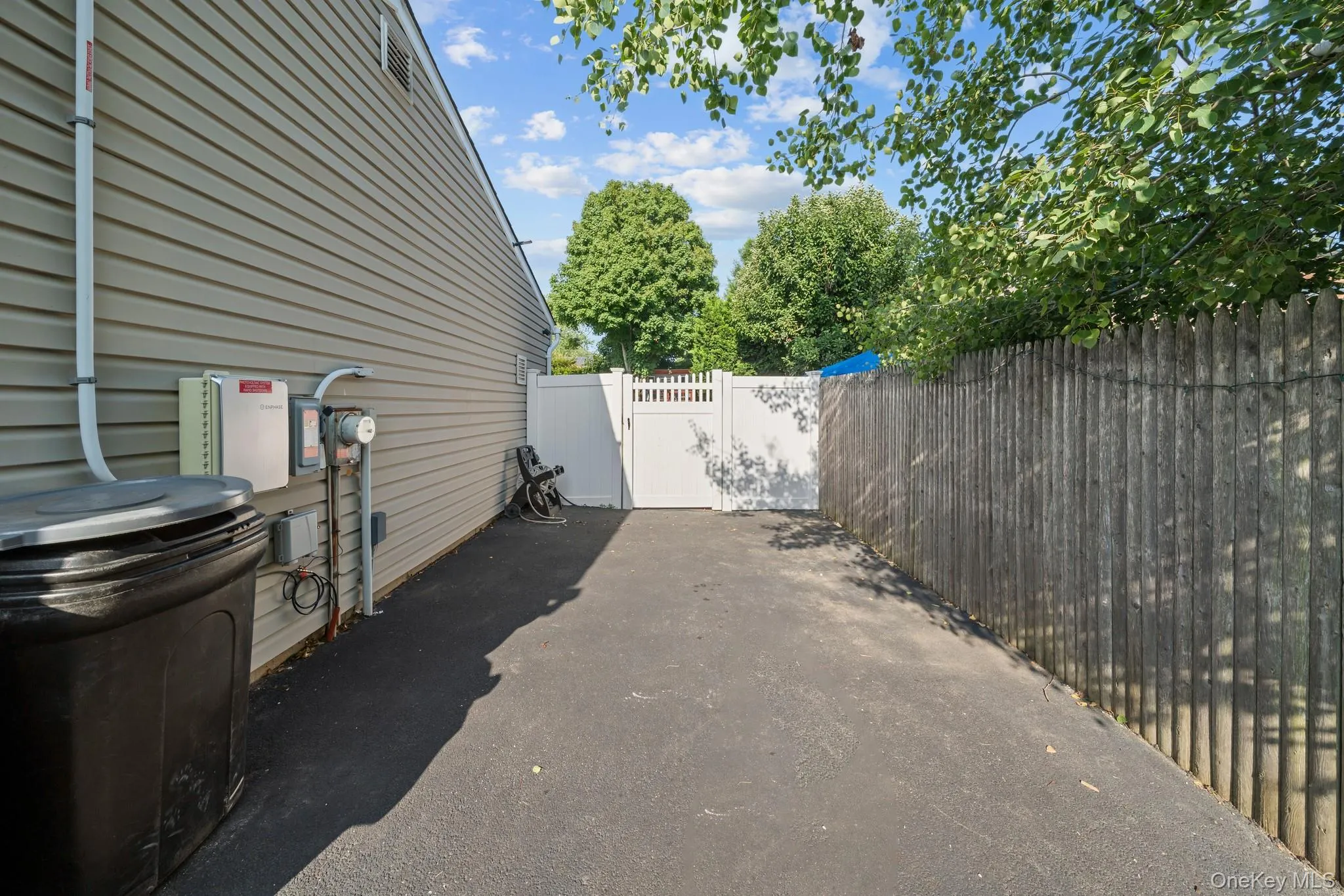 7 Sprat Street, Brookhaven, NY, 3 Bedrooms Bedrooms, 10 Rooms Rooms,1 BathroomBathrooms,Residential,For Rent,Sprat,0,1031946 7 Sprat Street, Brookhaven, NY, 3 Bedrooms Bedrooms, 10 Rooms Rooms,1 BathroomBathrooms,Residential,For Rent,Sprat,0,1031946