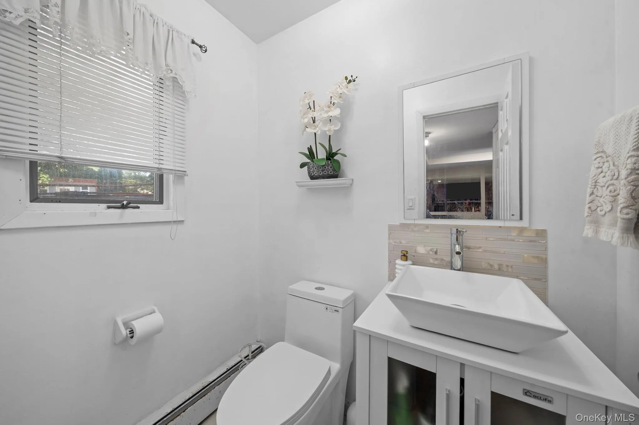 7 Sprat Street, Brookhaven, NY, 3 Bedrooms Bedrooms, 10 Rooms Rooms,1 BathroomBathrooms,Residential,For Rent,Sprat,0,1031946 7 Sprat Street, Brookhaven, NY, 3 Bedrooms Bedrooms, 10 Rooms Rooms,1 BathroomBathrooms,Residential,For Rent,Sprat,0,1031946
