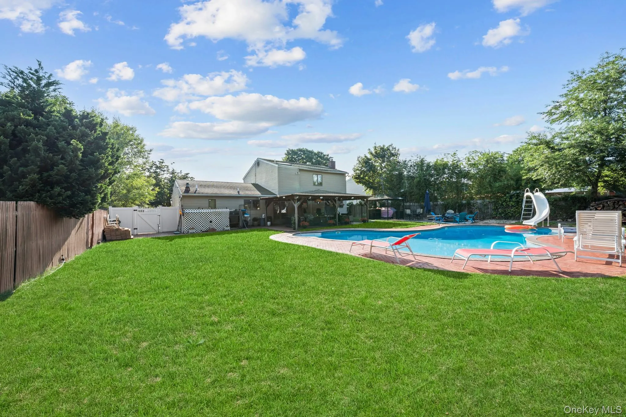 7 Sprat Street, Brookhaven, NY, 3 Bedrooms Bedrooms, 10 Rooms Rooms,1 BathroomBathrooms,Residential,For Rent,Sprat,0,1031946 7 Sprat Street, Brookhaven, NY, 3 Bedrooms Bedrooms, 10 Rooms Rooms,1 BathroomBathrooms,Residential,For Rent,Sprat,0,1031946