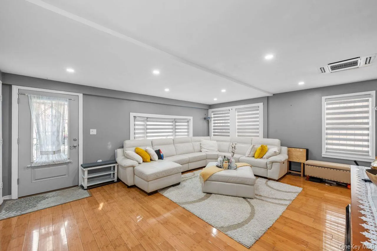 9446 214th Place, New York, NY, 4 Bedrooms Bedrooms, 9 Rooms Rooms,1 BathroomBathrooms,Residential,For Rent,214th,0,1031948 9446 214th Place, New York, NY, 4 Bedrooms Bedrooms, 9 Rooms Rooms,1 BathroomBathrooms,Residential,For Rent,214th,0,1031948