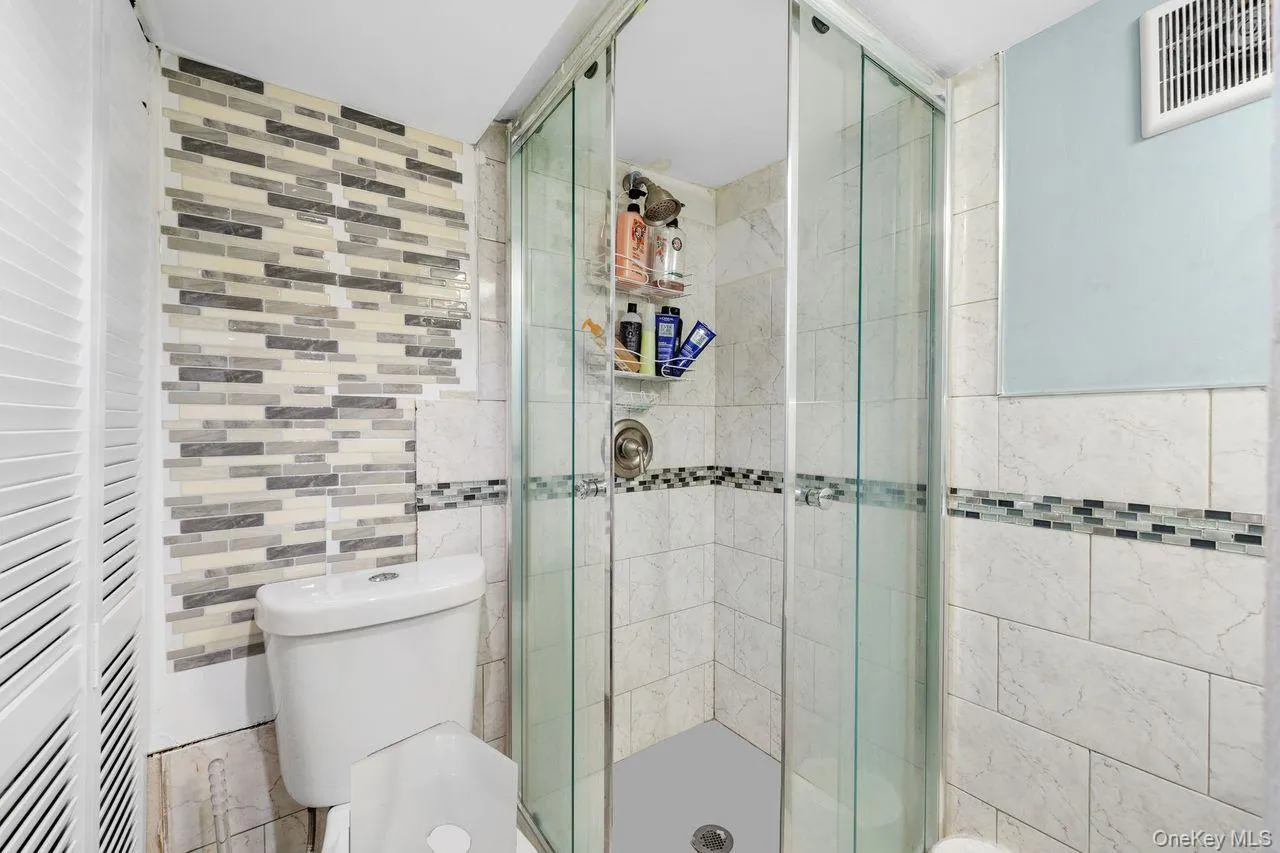 9446 214th Place, New York, NY, 4 Bedrooms Bedrooms, 9 Rooms Rooms,1 BathroomBathrooms,Residential,For Rent,214th,0,1031948 9446 214th Place, New York, NY, 4 Bedrooms Bedrooms, 9 Rooms Rooms,1 BathroomBathrooms,Residential,For Rent,214th,0,1031948