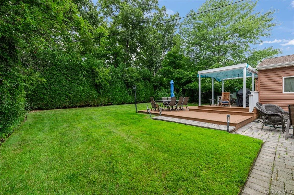 Gorgeous Oversized Yard Gorgeous Oversized Yard