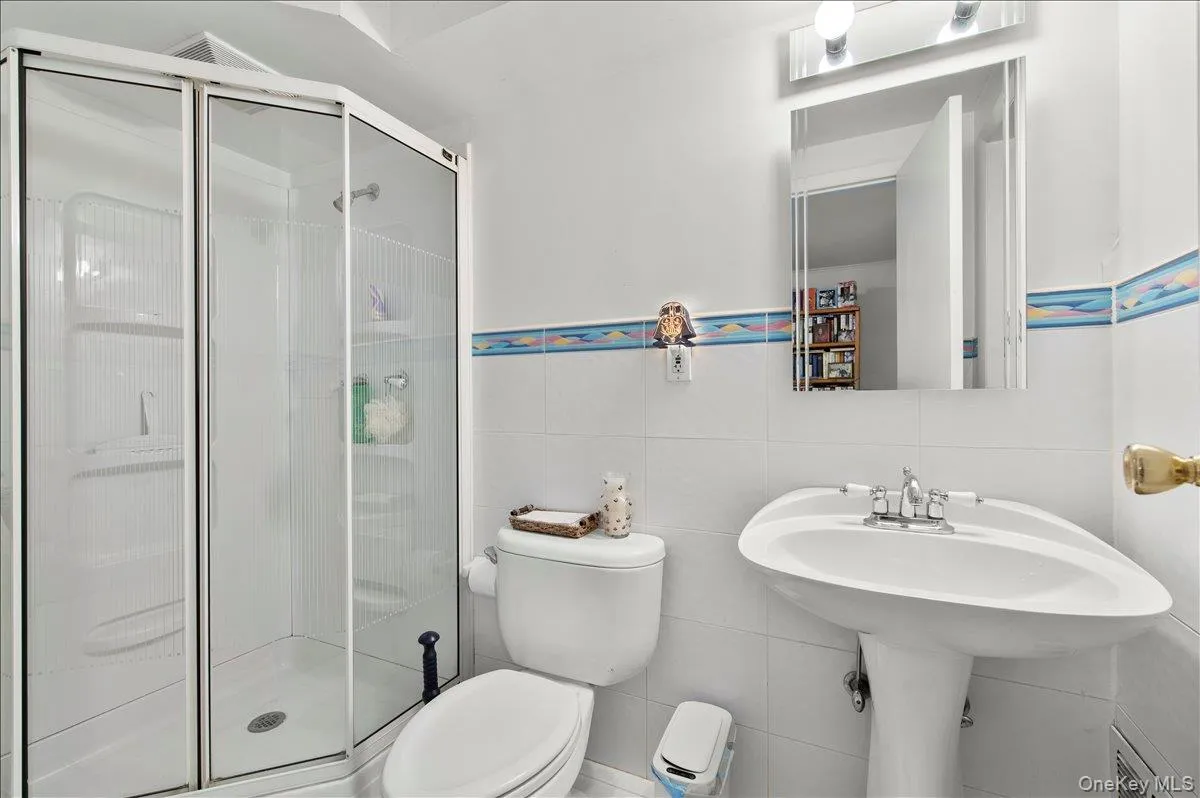 Full Bath in 5th Bedroom Full Bath in 5th Bedroom