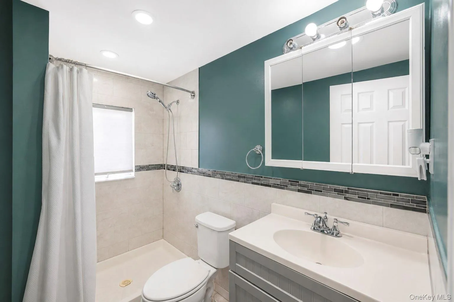 46 Stone Lane, Hempstead, NY, 4 Bedrooms Bedrooms, 9 Rooms Rooms,2 BathroomsBathrooms,Residential,For Rent,Stone,0,1031957 46 Stone Lane, Hempstead, NY, 4 Bedrooms Bedrooms, 9 Rooms Rooms,2 BathroomsBathrooms,Residential,For Rent,Stone,0,1031957