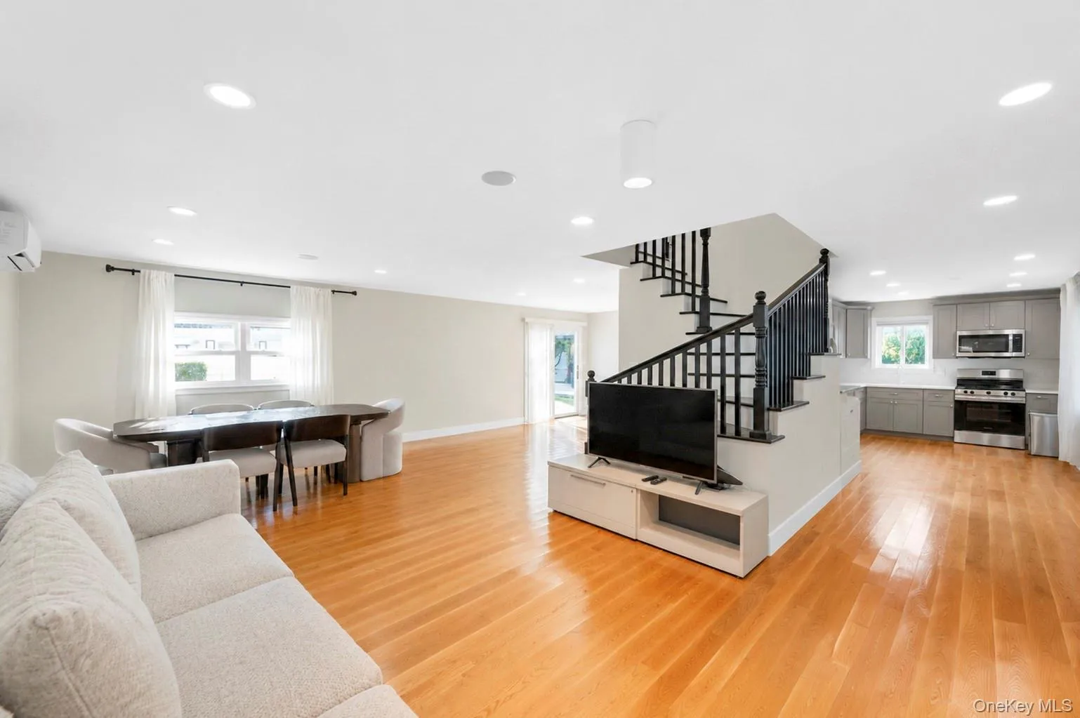 46 Stone Lane, Hempstead, NY, 4 Bedrooms Bedrooms, 9 Rooms Rooms,2 BathroomsBathrooms,Residential,For Rent,Stone,0,1031957 46 Stone Lane, Hempstead, NY, 4 Bedrooms Bedrooms, 9 Rooms Rooms,2 BathroomsBathrooms,Residential,For Rent,Stone,0,1031957