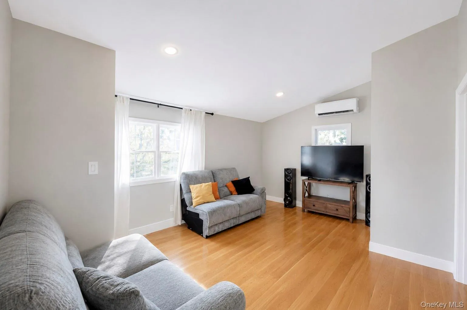 46 Stone Lane, Hempstead, NY, 4 Bedrooms Bedrooms, 9 Rooms Rooms,2 BathroomsBathrooms,Residential,For Rent,Stone,0,1031957 46 Stone Lane, Hempstead, NY, 4 Bedrooms Bedrooms, 9 Rooms Rooms,2 BathroomsBathrooms,Residential,For Rent,Stone,0,1031957