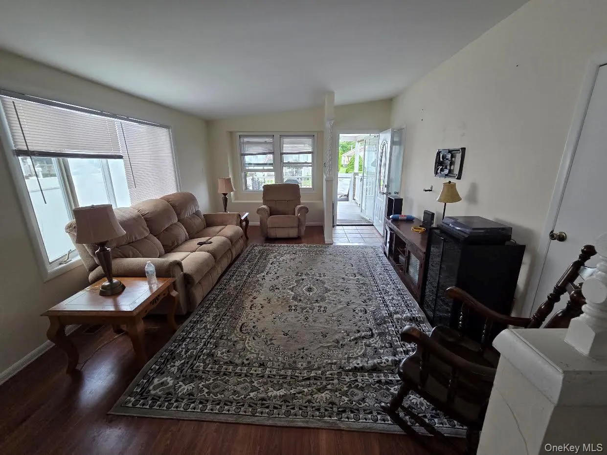 69 Dogwood Lane, Brookhaven, NY, 2 Bedrooms Bedrooms, 6 Rooms Rooms,2 BathroomsBathrooms,Residential,For Rent,Dogwood,0,1031960 69 Dogwood Lane, Brookhaven, NY, 2 Bedrooms Bedrooms, 6 Rooms Rooms,2 BathroomsBathrooms,Residential,For Rent,Dogwood,0,1031960
