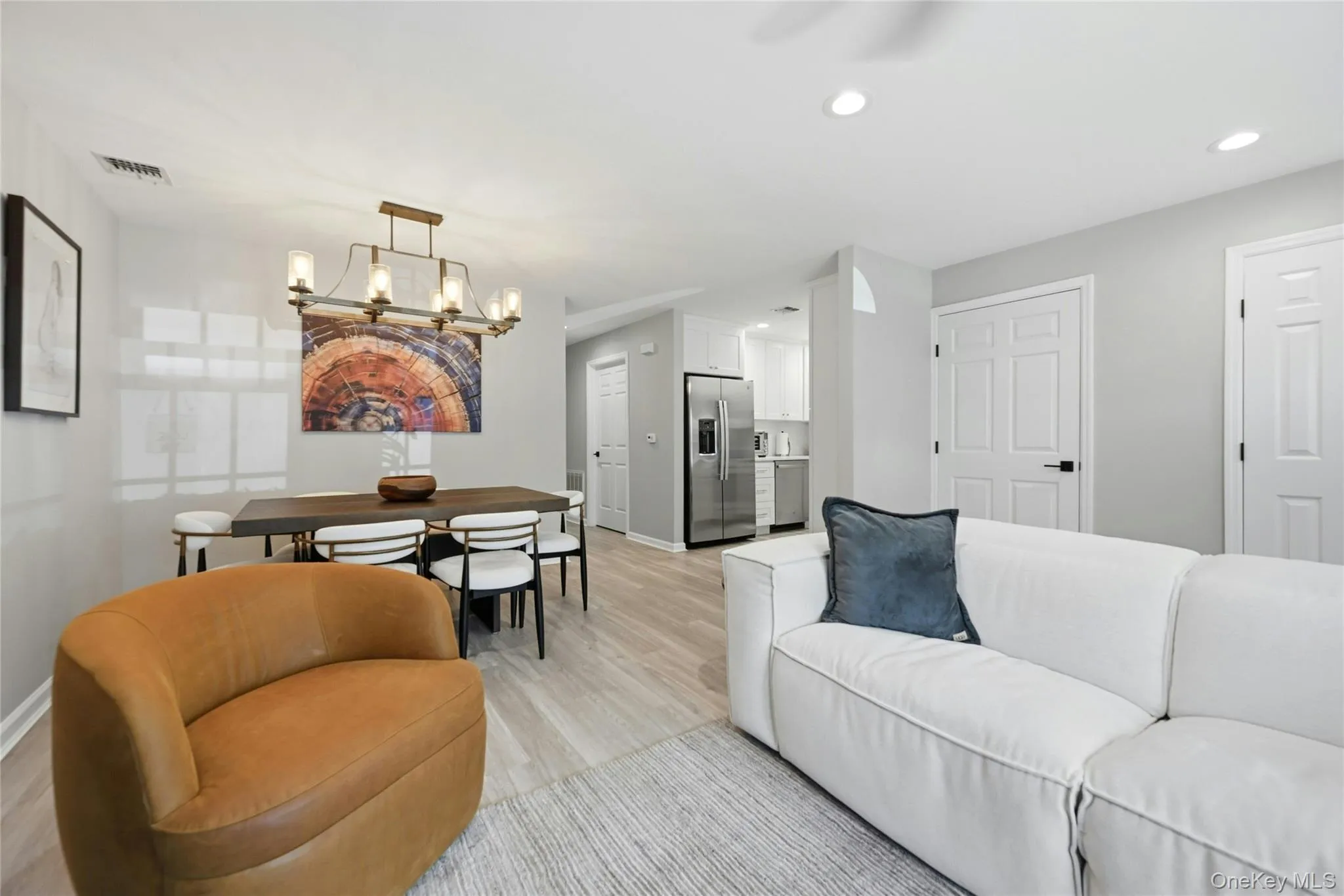 859 Verona Drive, Huntington, NY, 2 Bedrooms Bedrooms, 5 Rooms Rooms,1 BathroomBathrooms,Residential,For Rent,Verona,0,1031963 859 Verona Drive, Huntington, NY, 2 Bedrooms Bedrooms, 5 Rooms Rooms,1 BathroomBathrooms,Residential,For Rent,Verona,0,1031963