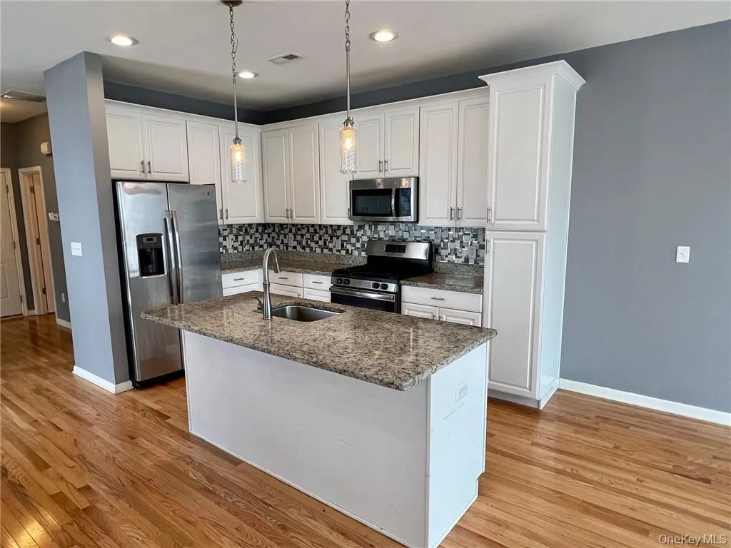 95 Meadow View Drive, Wallkill, NY, 3 Bedrooms Bedrooms, 10 Rooms Rooms,3 BathroomsBathrooms,Residential Lease,For Rent,Meadow View,0,1031964 95 Meadow View Drive, Wallkill, NY, 3 Bedrooms Bedrooms, 10 Rooms Rooms,3 BathroomsBathrooms,Residential Lease,For Rent,Meadow View,0,1031964