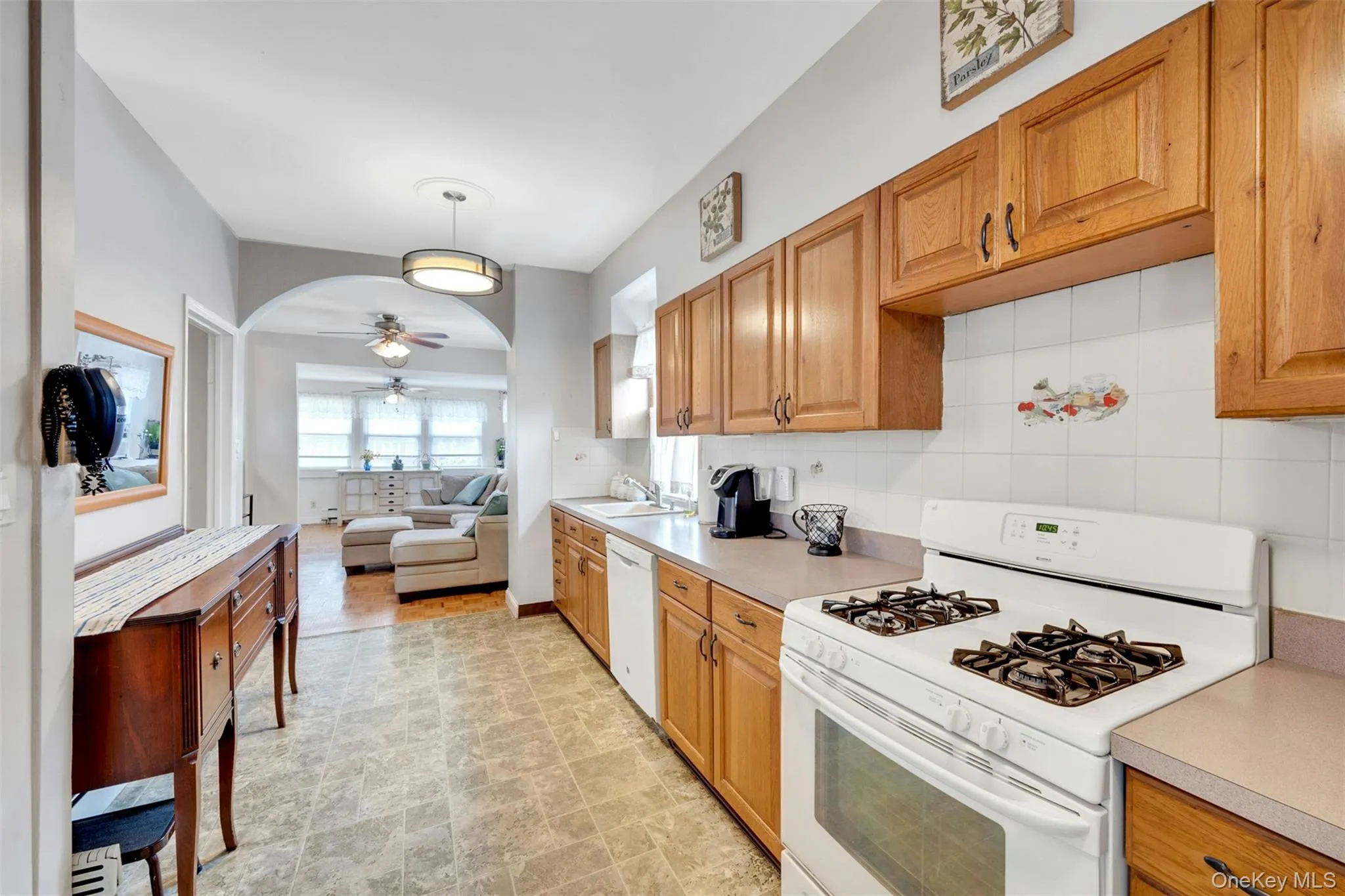 1650 Research Avenue, New York, NY, 3 Bedrooms Bedrooms, 7 Rooms Rooms,2 BathroomsBathrooms,Residential,For Rent,Research,0,1031969 1650 Research Avenue, New York, NY, 3 Bedrooms Bedrooms, 7 Rooms Rooms,2 BathroomsBathrooms,Residential,For Rent,Research,0,1031969
