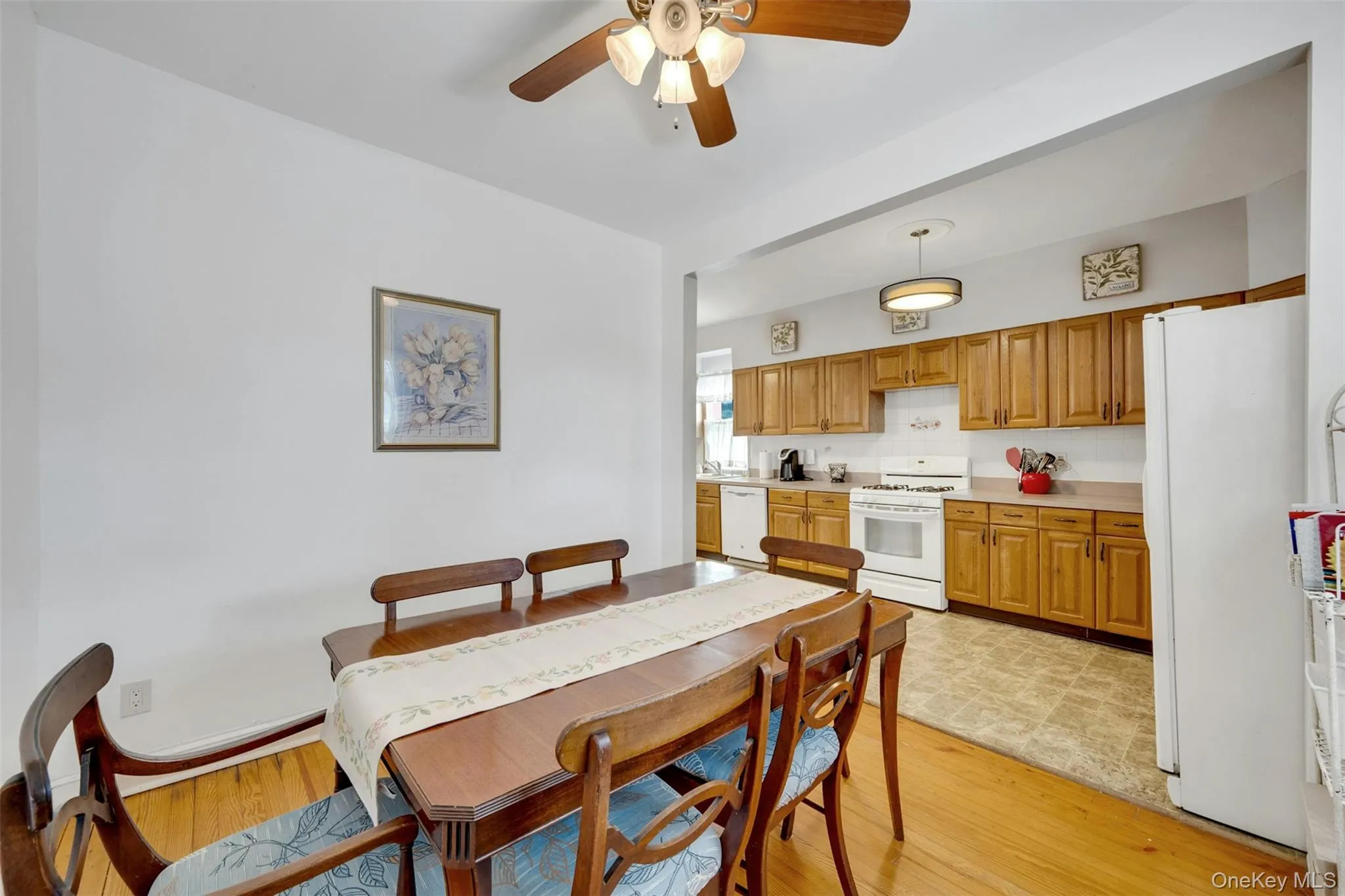 Dining Room is adjacent to the Kitchen Dining Room is adjacent to the Kitchen