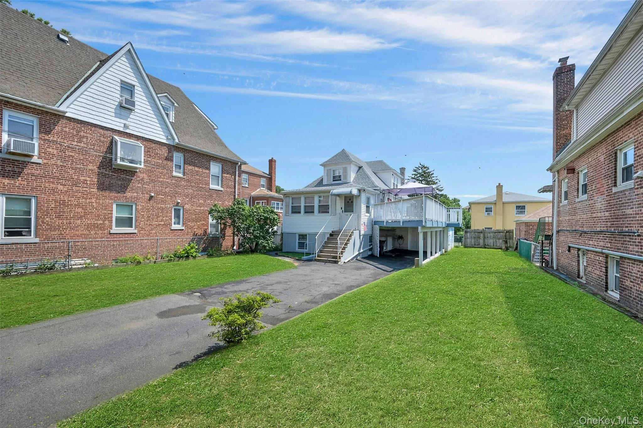 Enormous property with lots of possibilities Enormous property with lots of possibilities