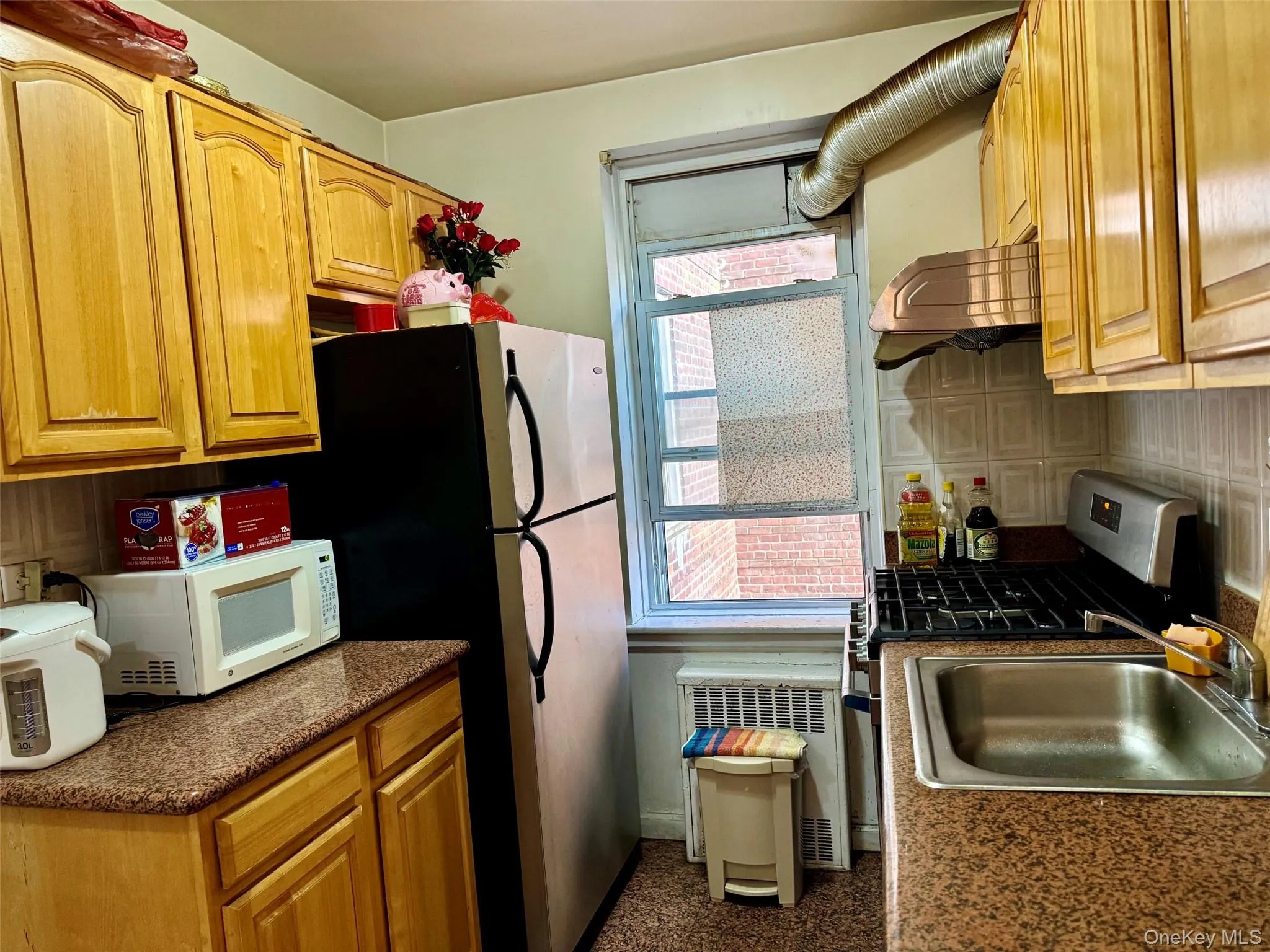 43-36 Robinson Street, New York, NY, 2 Bedrooms Bedrooms, 5 Rooms Rooms,1 BathroomBathrooms,Residential,For Rent,Robinson,0,1031977 43-36 Robinson Street, New York, NY, 2 Bedrooms Bedrooms, 5 Rooms Rooms,1 BathroomBathrooms,Residential,For Rent,Robinson,0,1031977